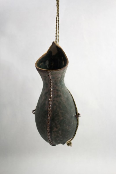 Nepenthes Vase I - Artist: Muriel Hansen