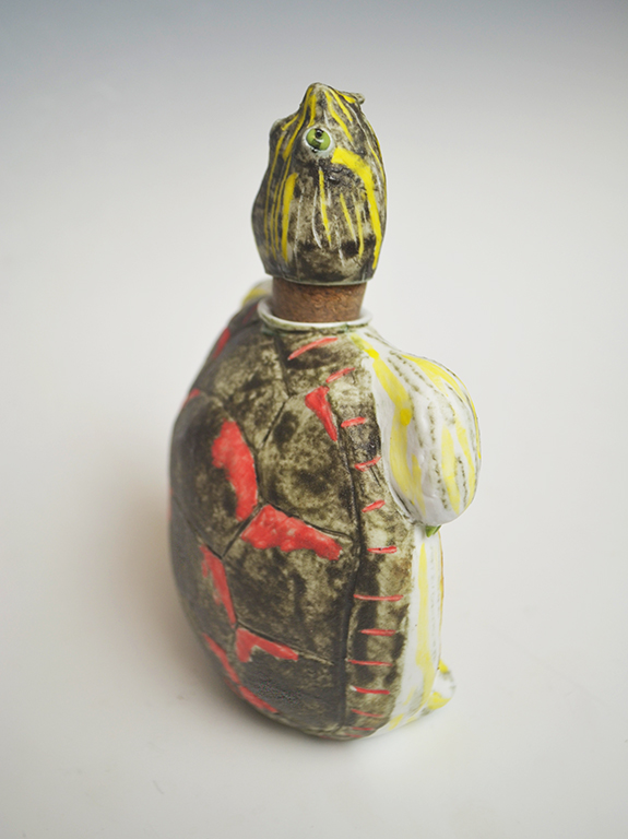 Matte Painted Turtle Flask - Materials : Porcelain