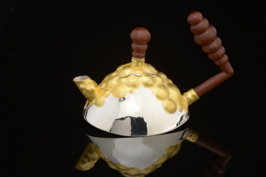 Golden Botrus Teapot