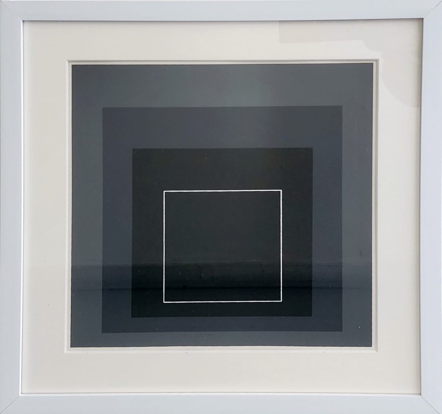 Homage to the Square (Hommage au Carre)